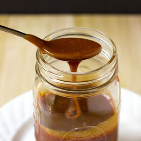 HOMEMADE SALTED CARAMEL SAUCE