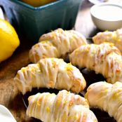 Lemon Cheesecake Crescent Rolls