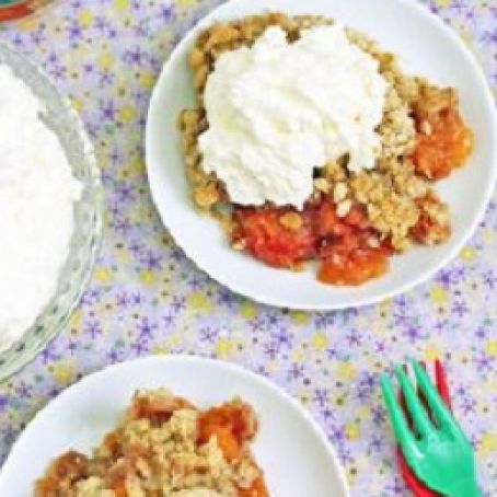 Cinnamon Peach Oat Crumble