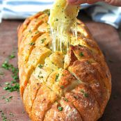 Cheese and Garlic Crack Bread (Pull Apart Bread)