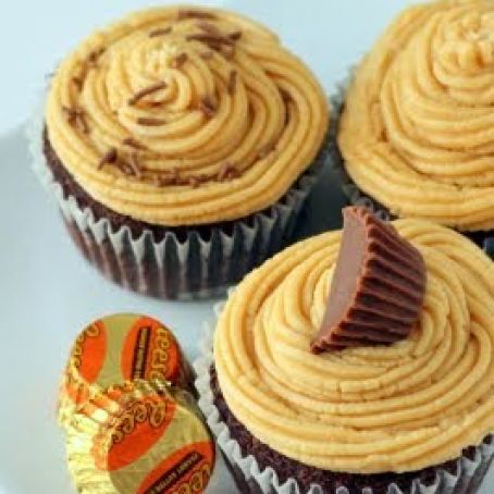Dark Chocolate and Peanut Butter Cupcakes