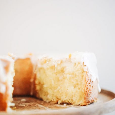 ORANGE CHIFFON CAKE WITH ORANGE ZEST ICING