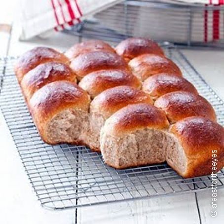 Honey-Wheat Dinner Rolls