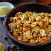Cheesy Vegan Roasted Cauliflower