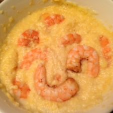 Instant Cheesy Grits with Shrimp