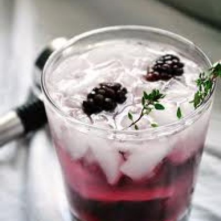Blackberry Thyme Gin Fizz