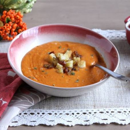 Creamy Roasted Red Pepper and Cauliflower Soup