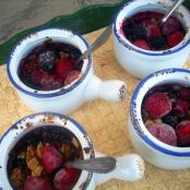 almonds crumble with berries