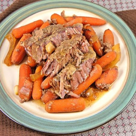 Slow Cooker Beef and Carrot Au Jus