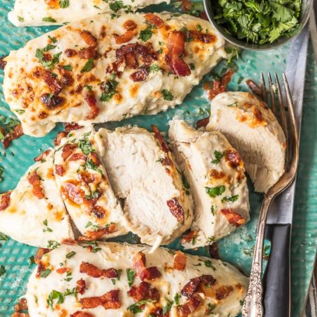 CREAMY RANCH BAKED CHICKEN WITH BACON