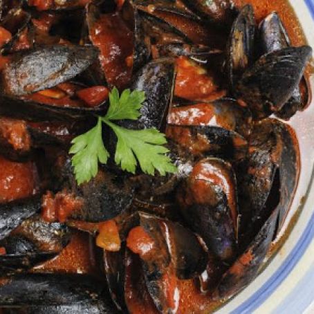 Mussels in Spicy Tomato Sauce