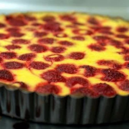 Creamy Lemon and Raspberry Tart