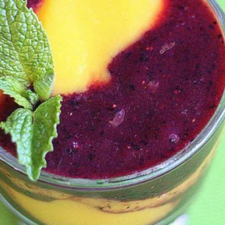 Mango-Berry Swirled Smoothies