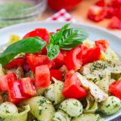 Caprese Chicken Pesto Pasta