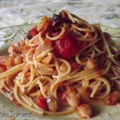 Rustic Tomato Sauce with Roasted Peppers and Cannellini Beans