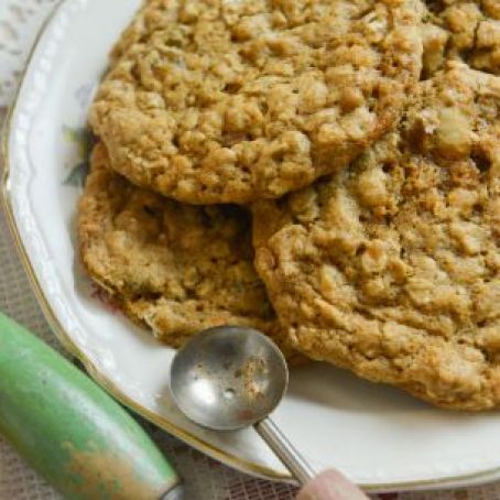 Oatmeal Molasses Cookies