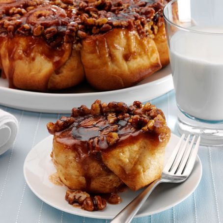 Pecan Caramel Rolls