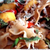 Bowtie Pasta with Yellow Squash and Tomatoes