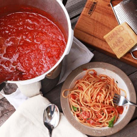 Pressure Cooker Tomato Sauce Recipe-Food Lab
