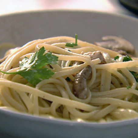 Linguine with Lemon, Garlic and Thyme Mushrooms
