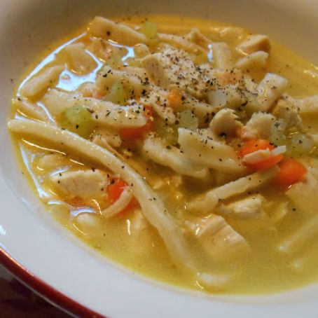 Copycat Bob Evans Chicken & Noodles (Soup)