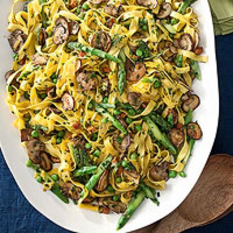 Milanese-Style Tagliatelle with Mushrooms, Asparagus and Peas
