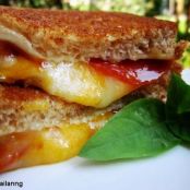 Easy Pepperoni Grill Cheese Sandwiches