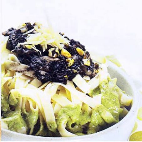 PASTA CON HUITLACOCHE
