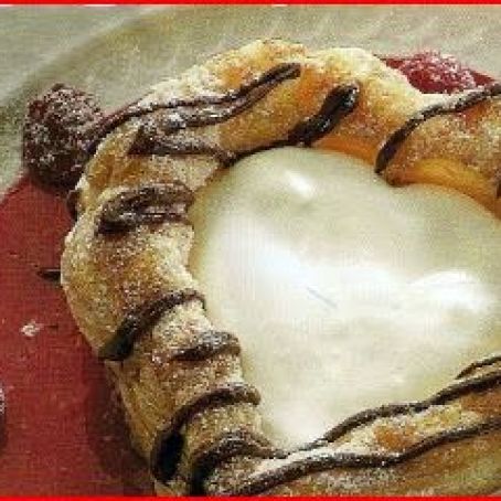 puff pastry hearts with mascarpone cream