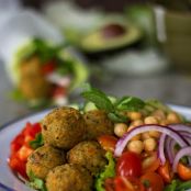 Quinoa Falafel with Yoghurt Tahini Sauce