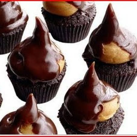 Mini Peanut Butter Cupcakes*