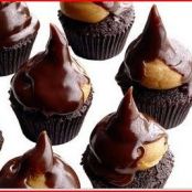 Mini Peanut Butter Cupcakes*