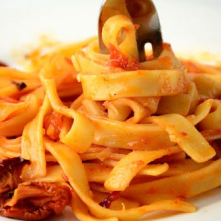Sun-Dried Tomato Fettuccine