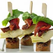 PINCHOS DE SALCHICHA Y ALCACHOFA