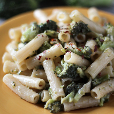 Rigatoni with Lemony Broccoli