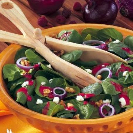 Walnut-Cheese Spinach Salad