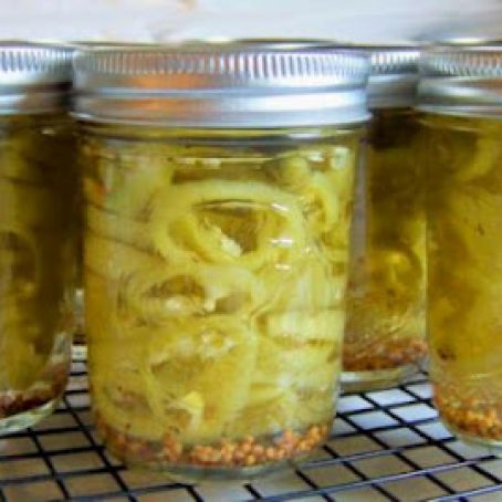 Sweet Pickled Banana Peppers