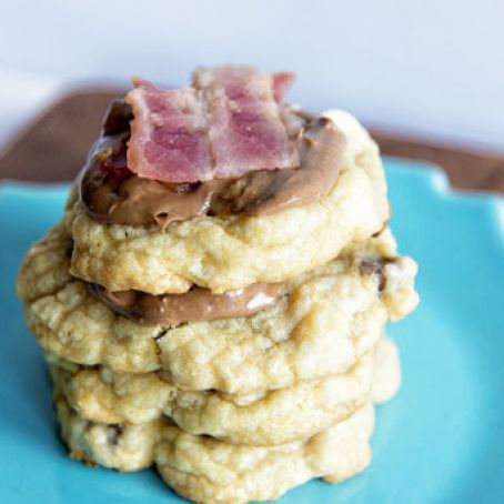 Bacon & Chocolate Chip Cookies With Maple Cinnamon Glaze