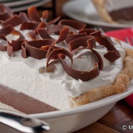 Homemade Chocolate Cream Pie
