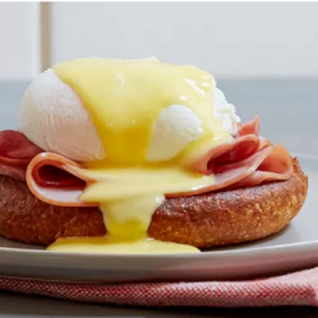 Eggs Benedict w/Easy Hollandaise