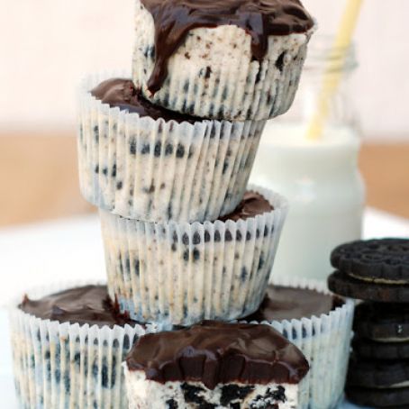 Oreo Cheesecake Cupcakes