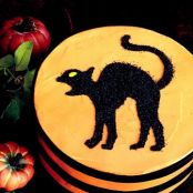 Scary Cat Halloween Cake