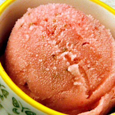 Strawberry gelato (milk based)