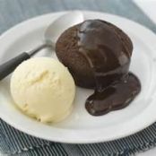 Chocolate cakes with cinnamon and nutmeg