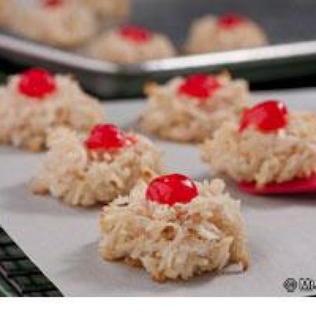 Rudolph's Red Nose Macaroons