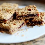 STRAWBERRY OATMEAL BARS