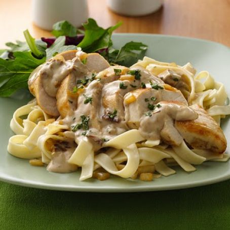 Chicken Alfredo with Sun-Dried Tomato Cream