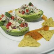 AGUACATE RELLENO DE CEVICHE DE PESCADO