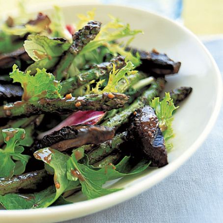 Grilled Mushroom-and-Asparagus Salad