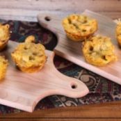 Pepperoni Mac ’n’ Cheese Muffins